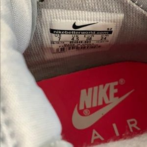 Gray wedge Nike